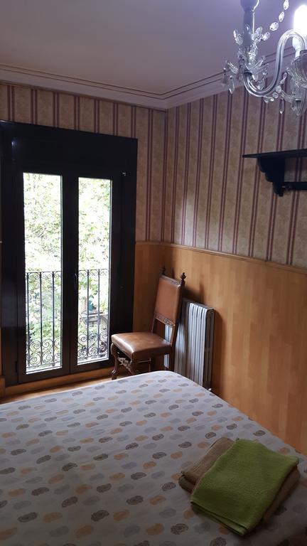 Pension Villanueva Barcelona Ruang foto